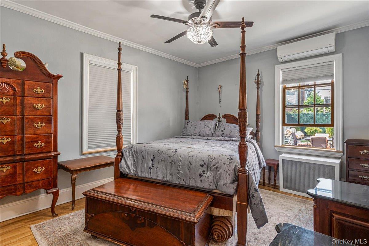 Single Family 25th Avenue Queens, NY 11357, MLS-1031900-12