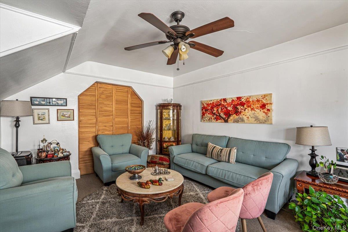 Single Family 25th Avenue Queens, NY 11357, MLS-1031900-26