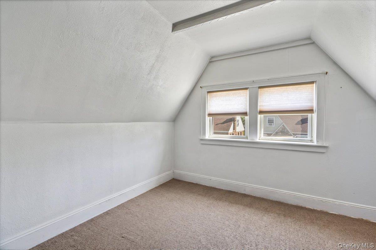 Single Family 25th Avenue Queens, NY 11357, MLS-1031900-28