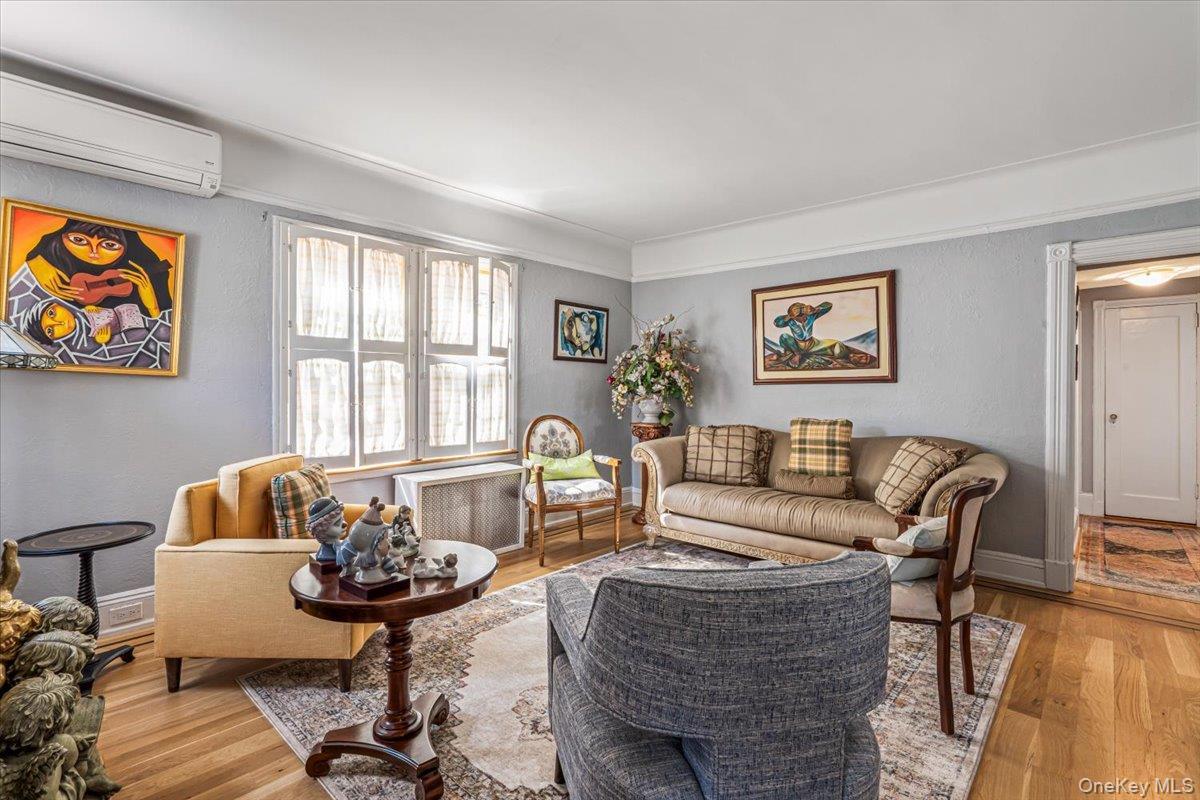 Single Family 25th Avenue Queens, NY 11357, MLS-1031900-4