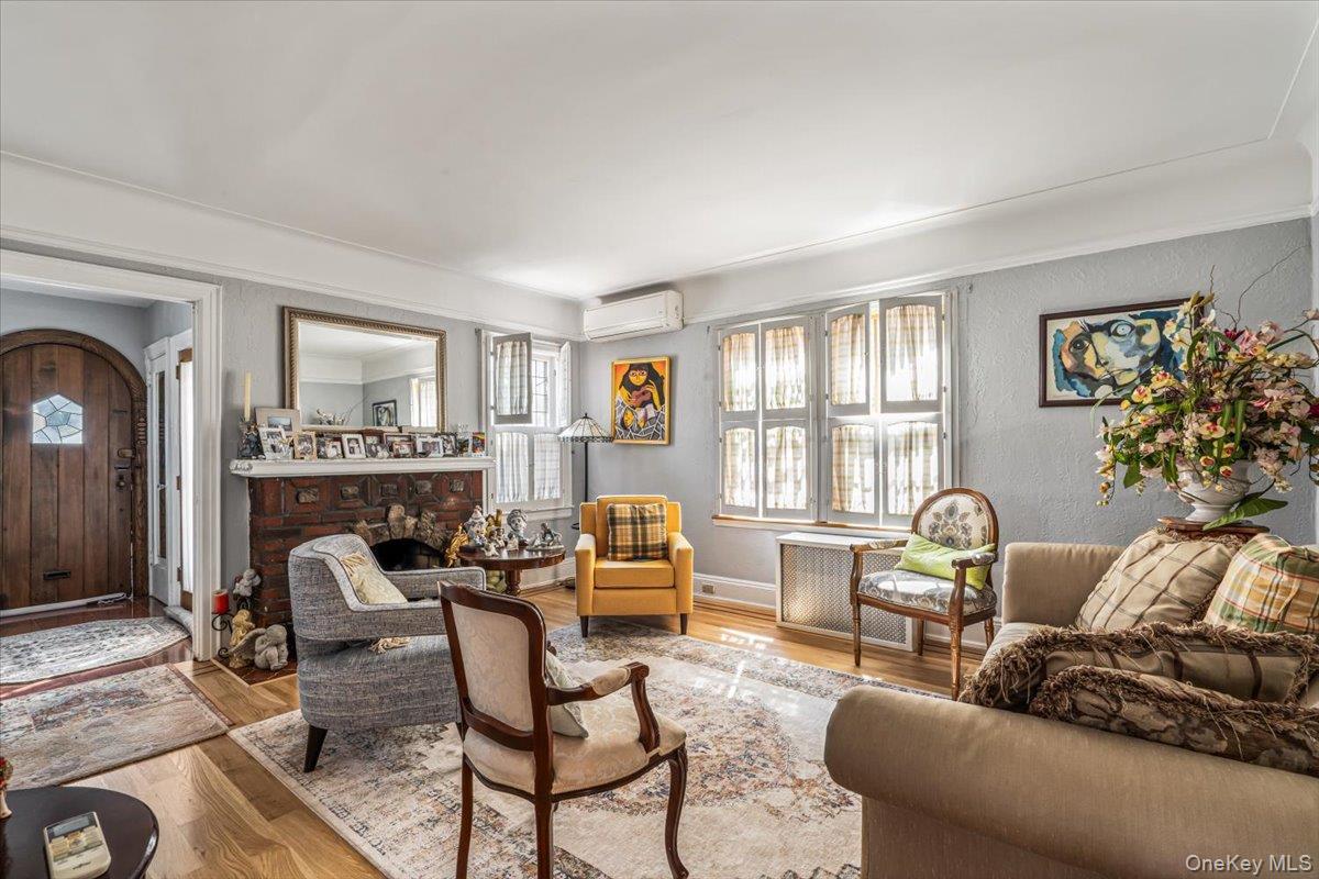 Single Family 25th Avenue Queens, NY 11357, MLS-1031900-5
