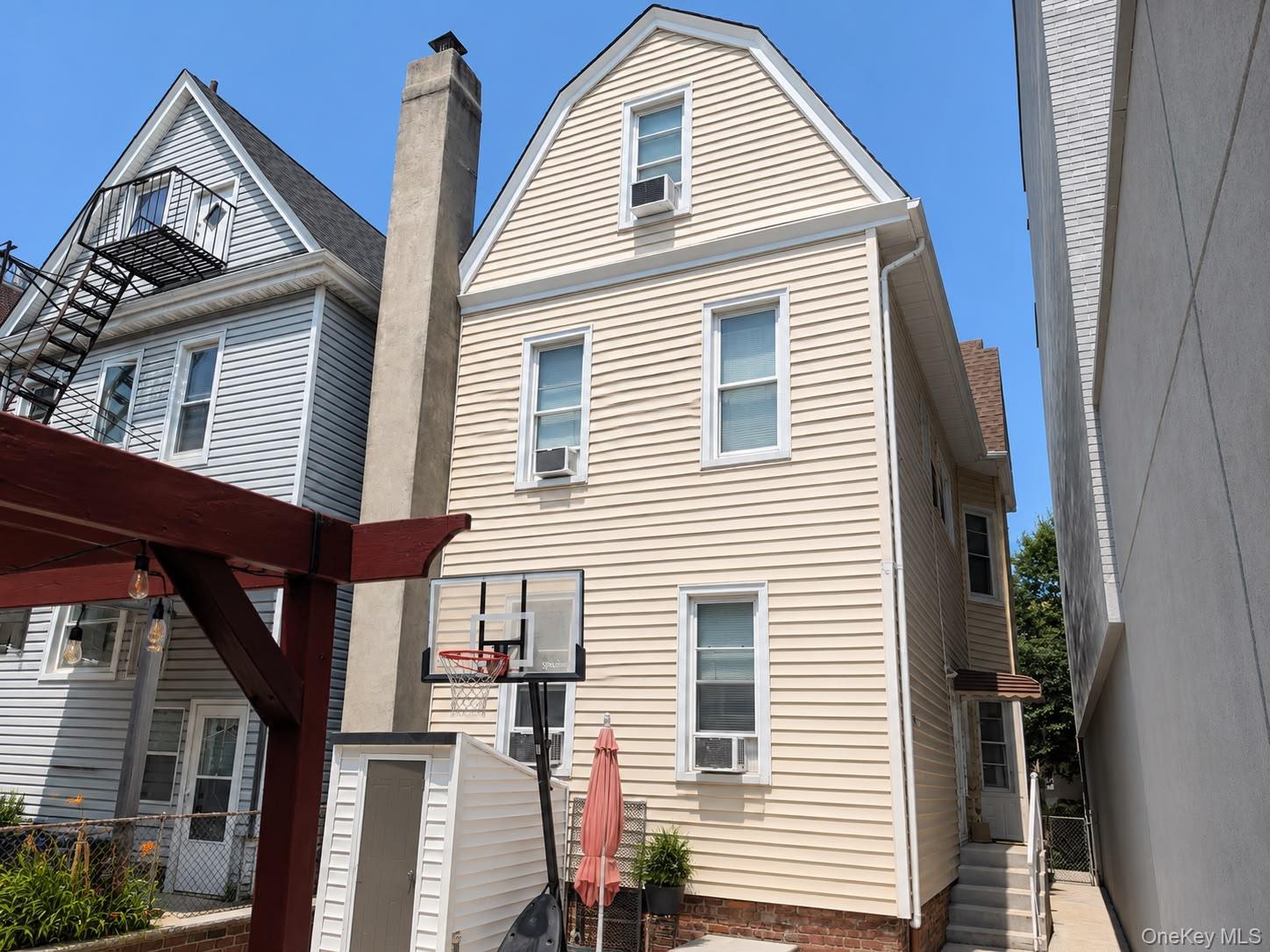 Single Family 41st Brooklyn, NY 11219, MLS-1031912-25