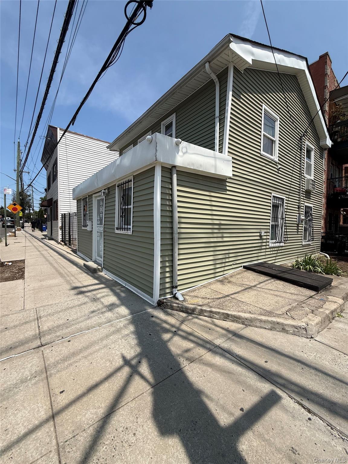 Single Family E 215th Street Bronx, NY 10467, MLS-1031933-2