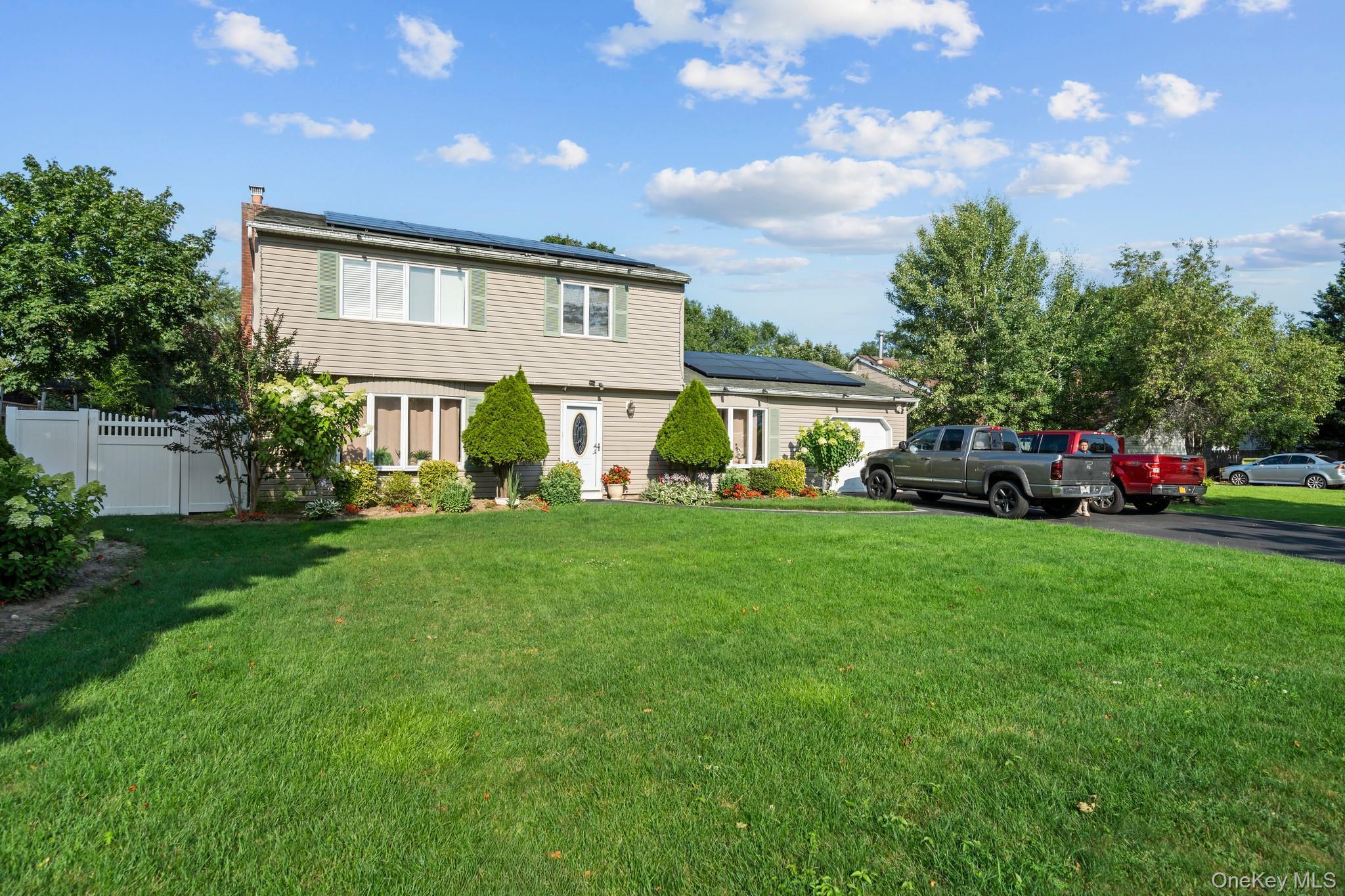 Single Family Sprat Street  Suffolk County, NY 11763, MLS-1031946-10