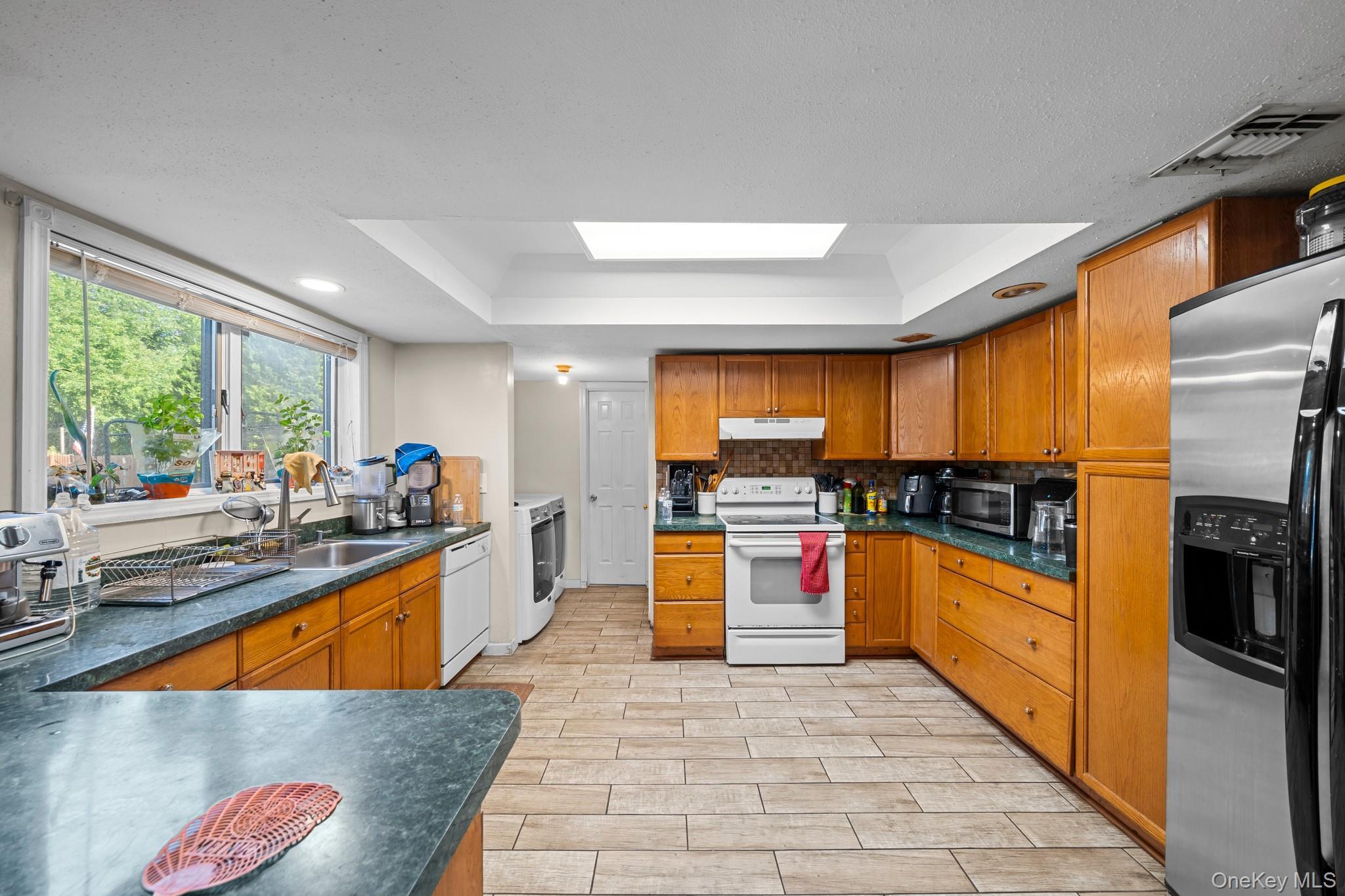 Single Family Sprat Street  Suffolk County, NY 11763, MLS-1031946-32
