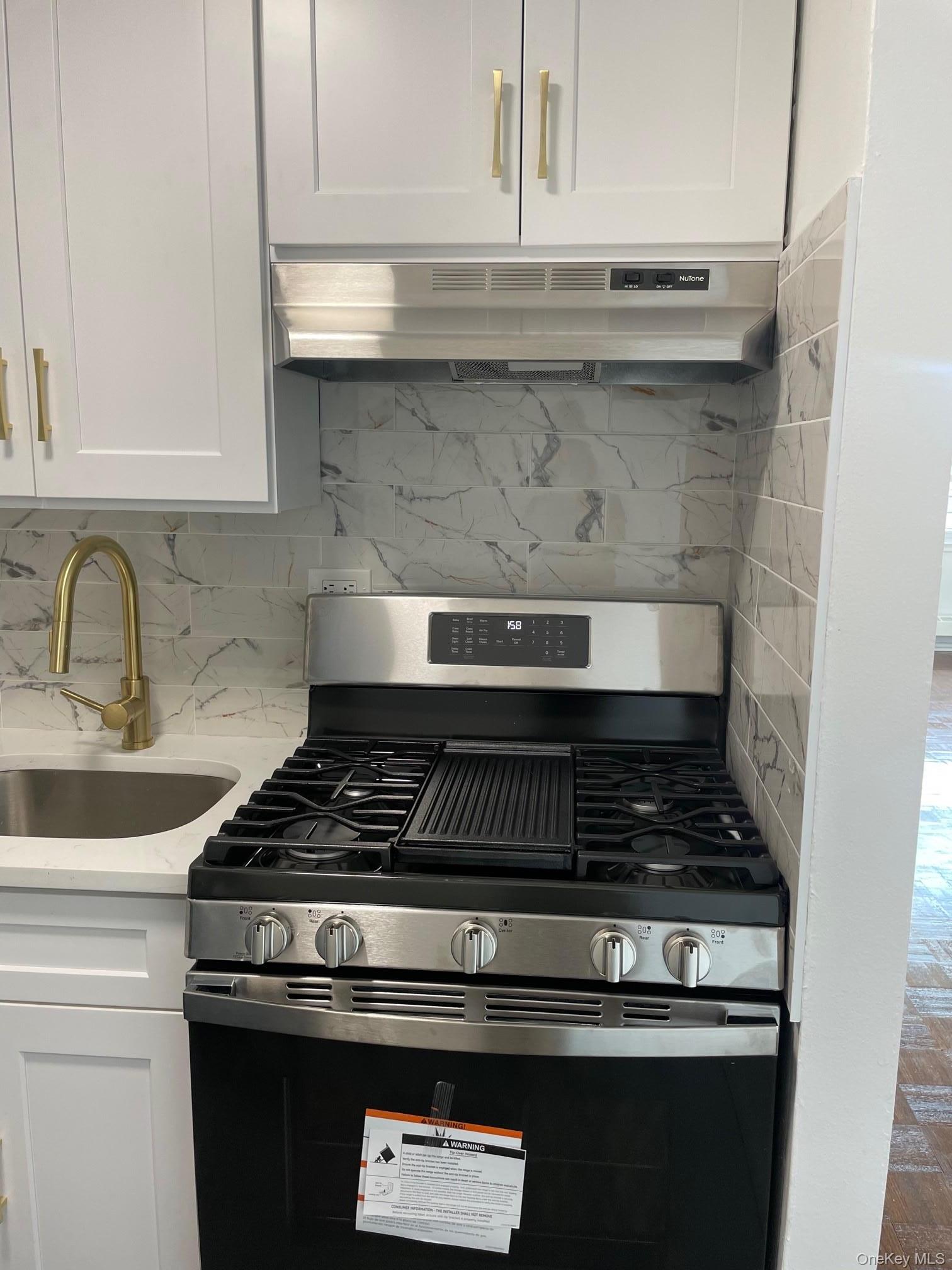 Apartment Highland Avenue  Queens, NY 11432, MLS-1031951-2