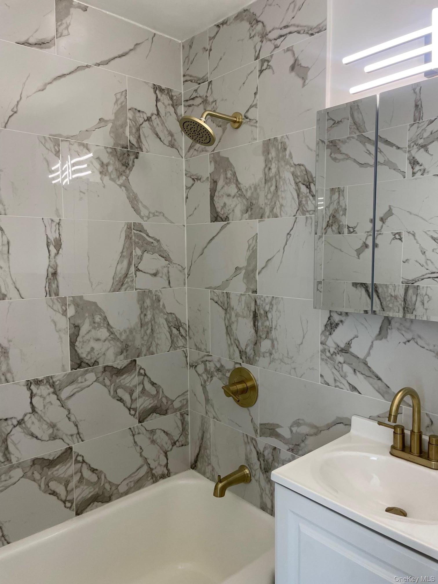 Apartment Highland Avenue  Queens, NY 11432, MLS-1031951-8