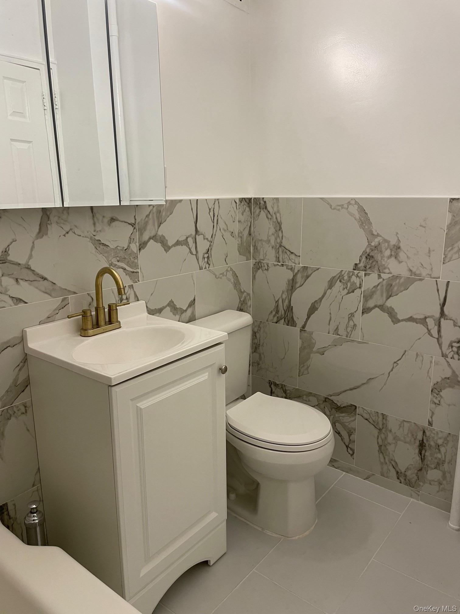 Apartment Highland Avenue  Queens, NY 11432, MLS-1031951-9