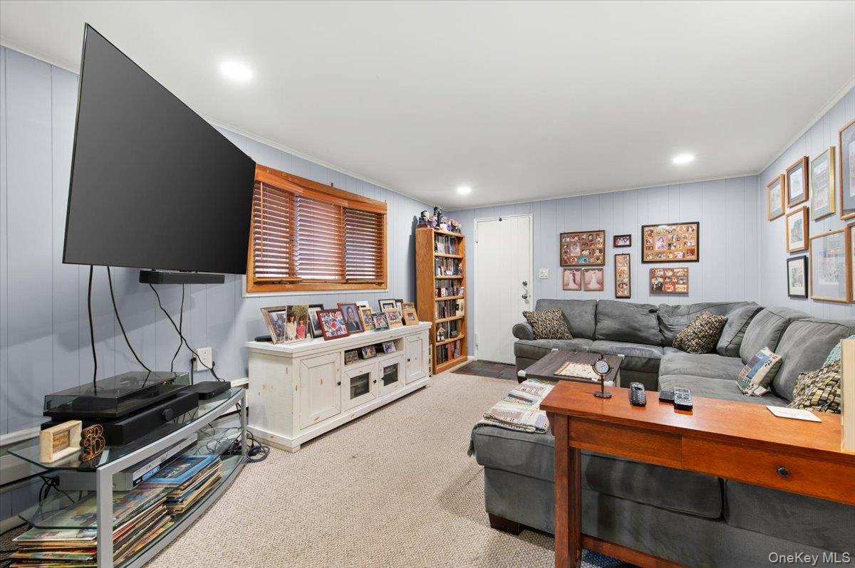 Single Family Donald Drive  Nassau County, NY 11804, MLS-1031953-10