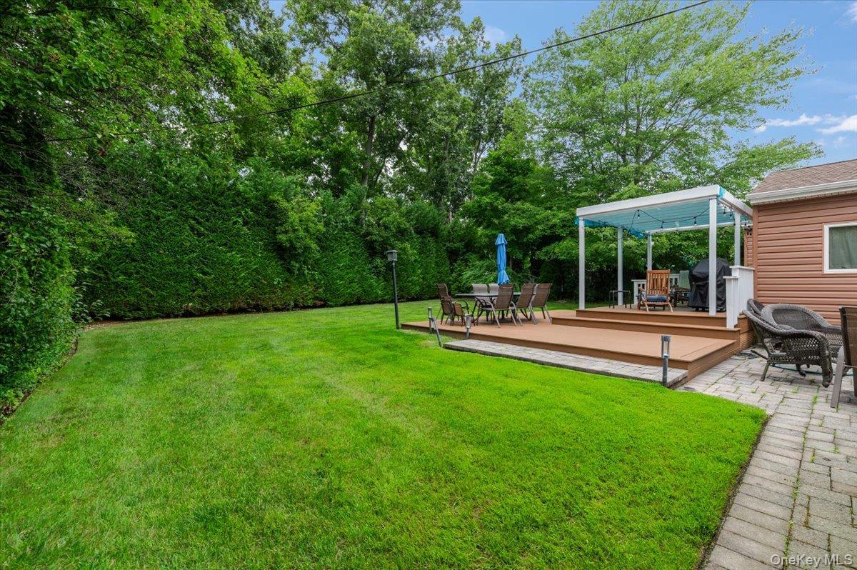 Single Family Donald Drive  Nassau County, NY 11804, MLS-1031953-25