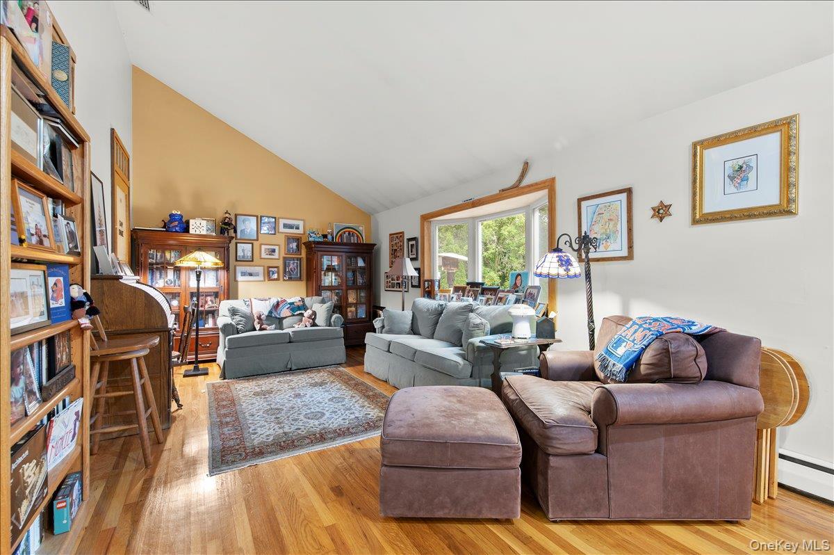 Single Family Donald Drive  Nassau County, NY 11804, MLS-1031953-4