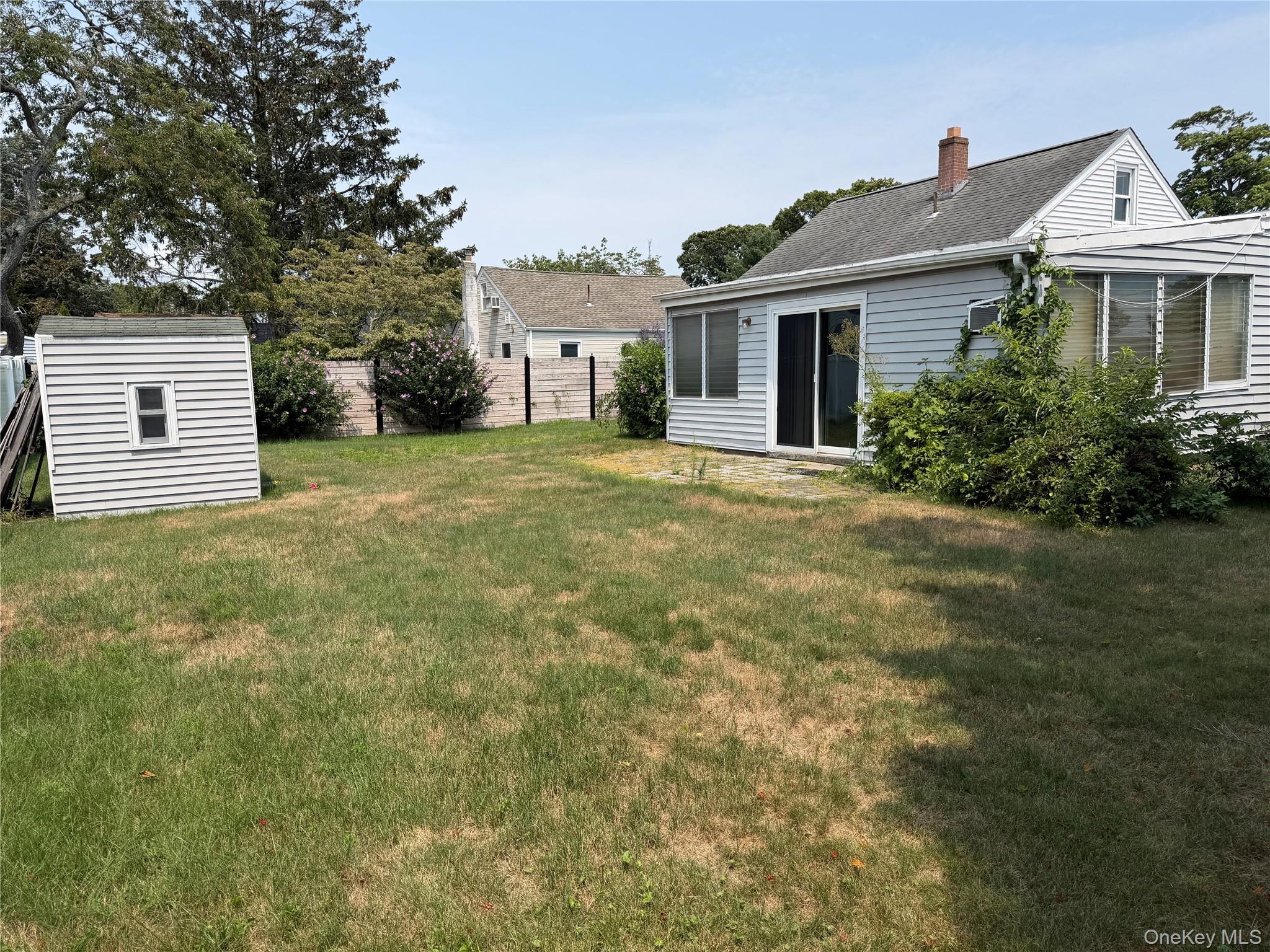 Single Family Bayview Avenue  Suffolk County, NY 11705, MLS-1031965-11