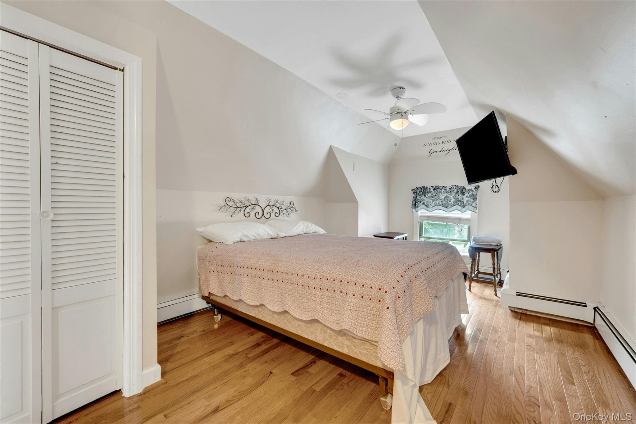 Single Family Research Avenue Bronx, NY 10465, MLS-1031969-15