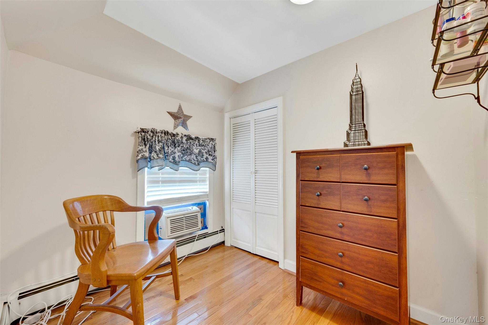 Single Family Research Avenue Bronx, NY 10465, MLS-1031969-16