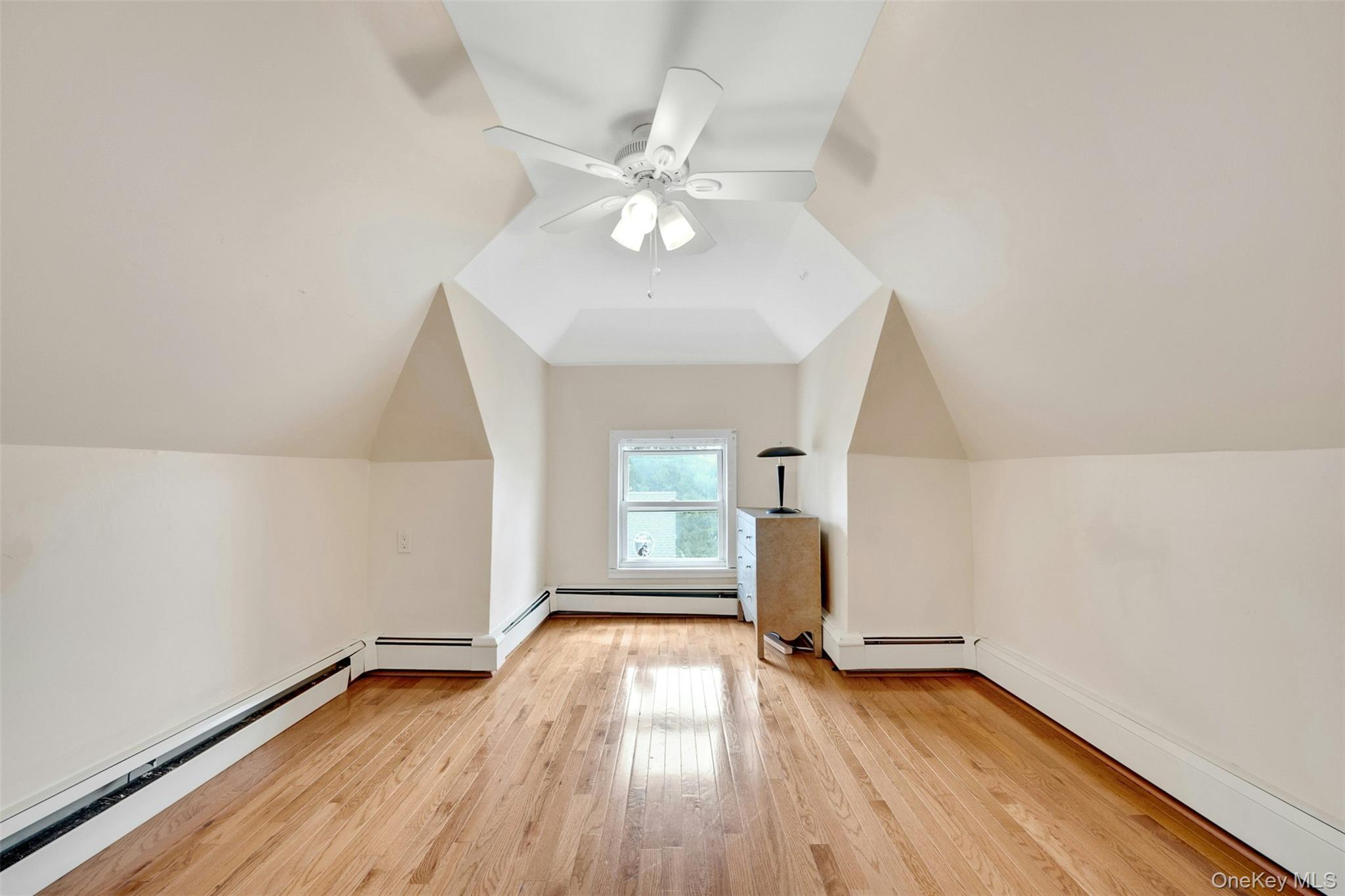 Single Family Research Avenue Bronx, NY 10465, MLS-1031969-18