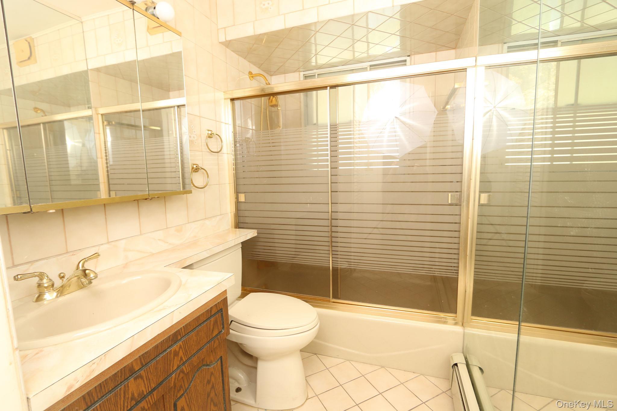 Single Family Ivanhoe Place Nassau County, NY 11580, MLS-1031979-6