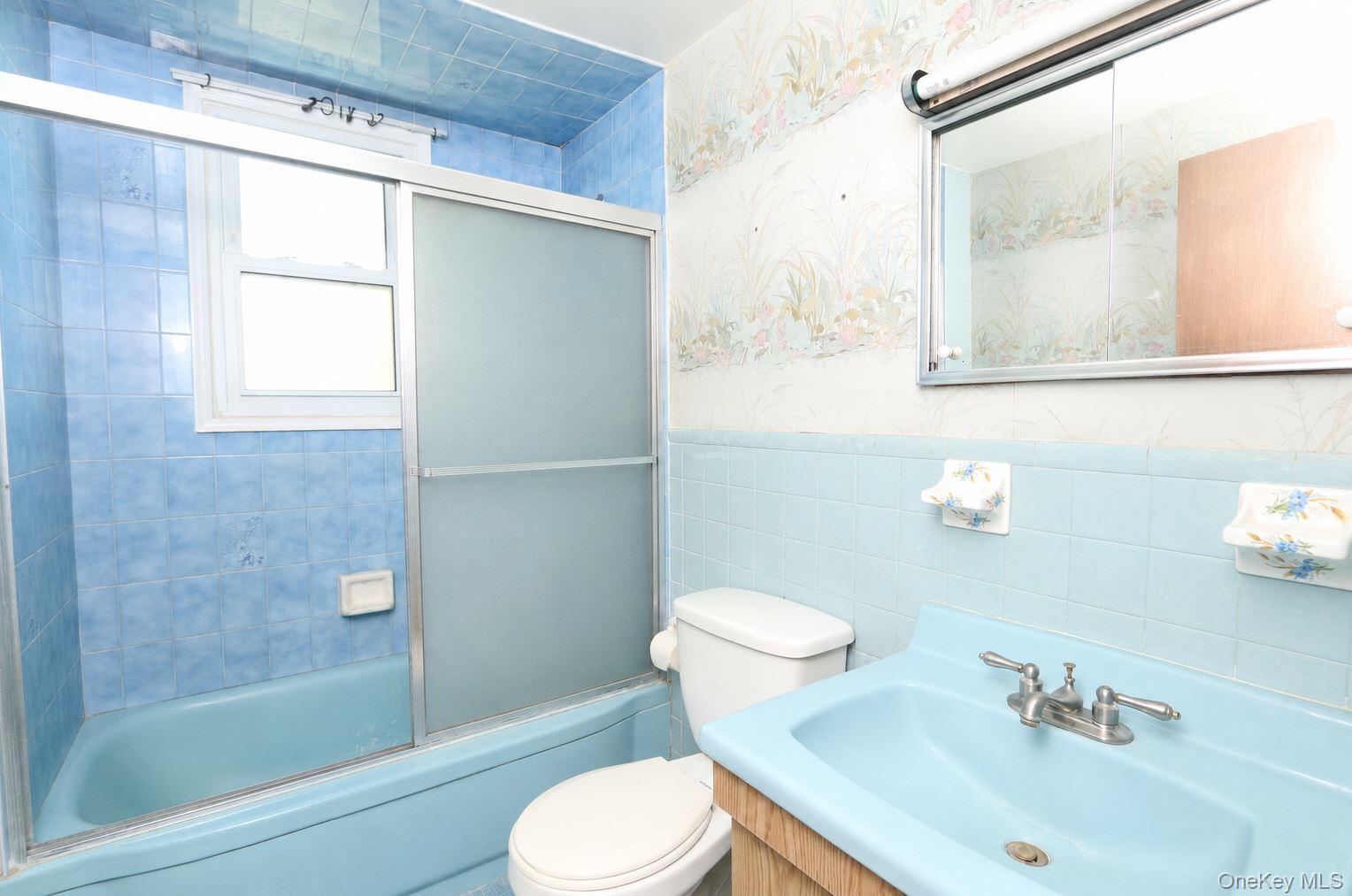 Single Family Ivanhoe Place Nassau County, NY 11580, MLS-1031979-9