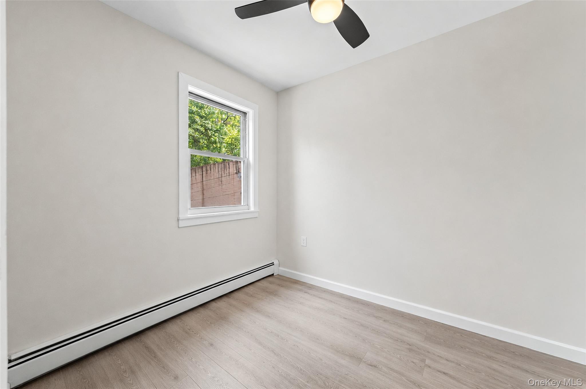 Single Family 235 Street  Queens, NY 11363, MLS-1032001-28