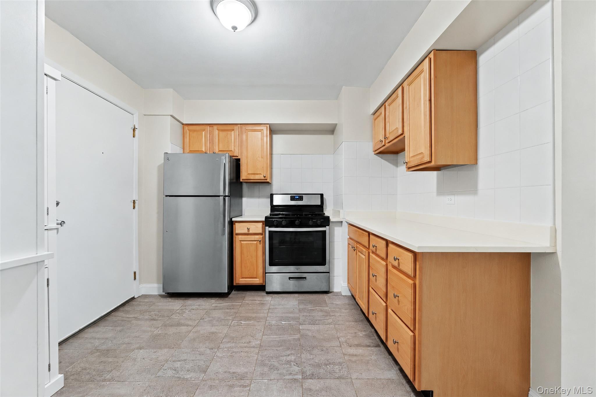 Single Family 235 Street  Queens, NY 11363, MLS-1032001-30