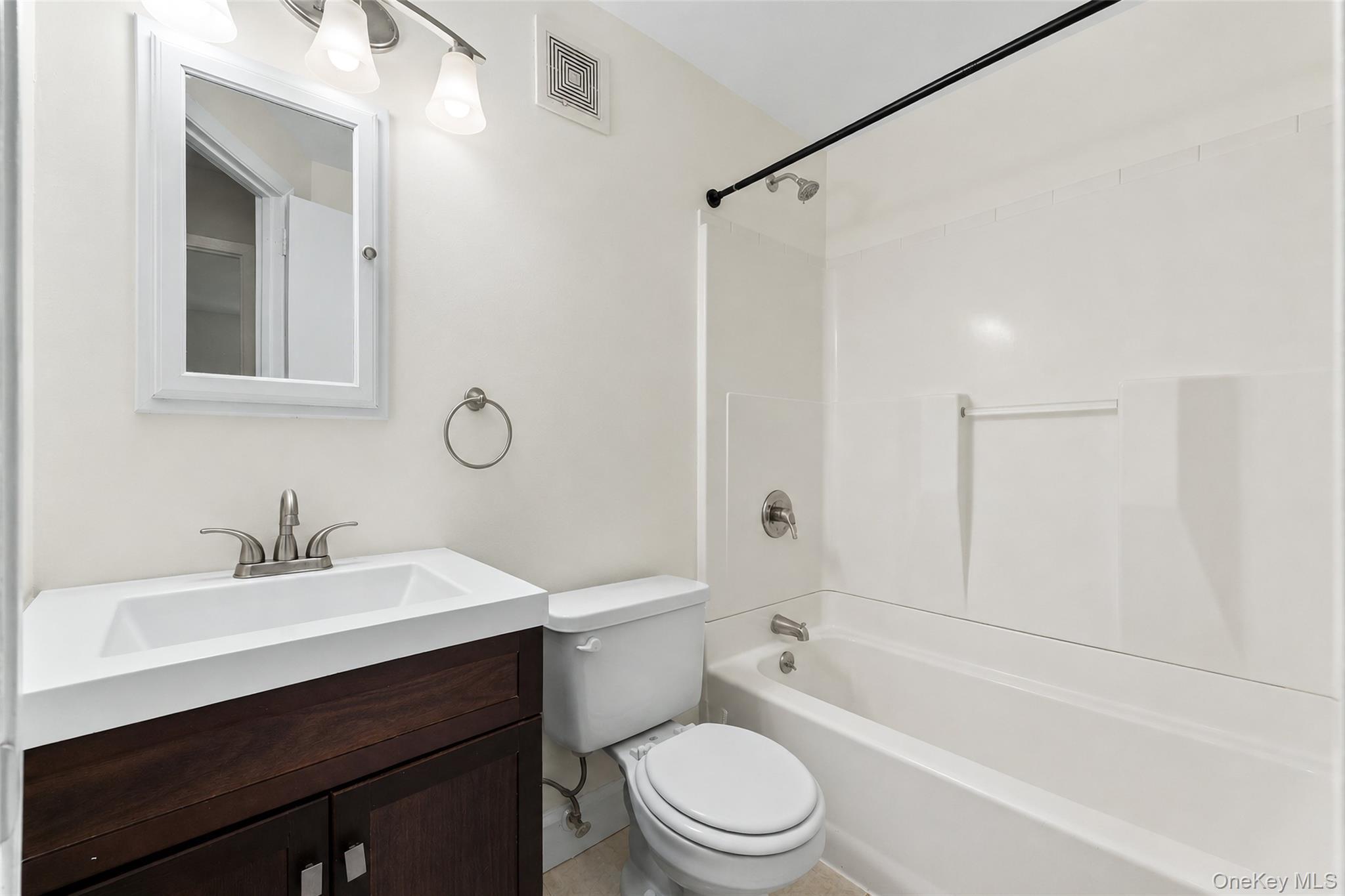 Single Family 235 Street  Queens, NY 11363, MLS-1032001-32