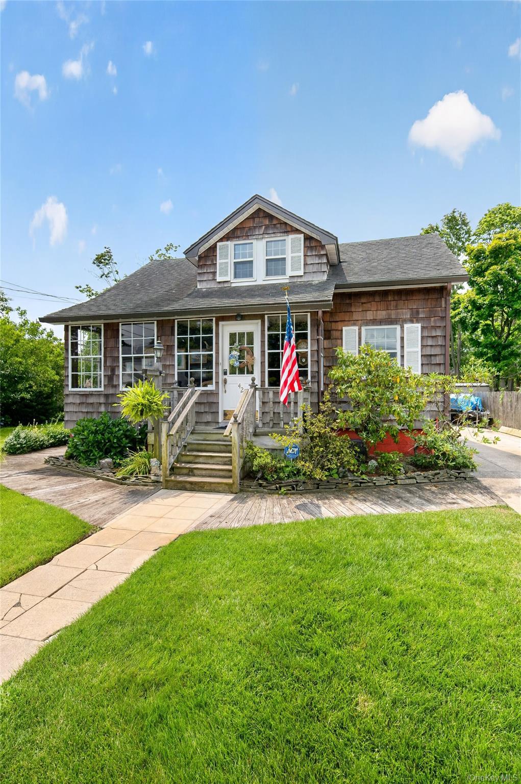 Single Family Cedar Street Suffolk County, NY 11751, MLS-1032012-2