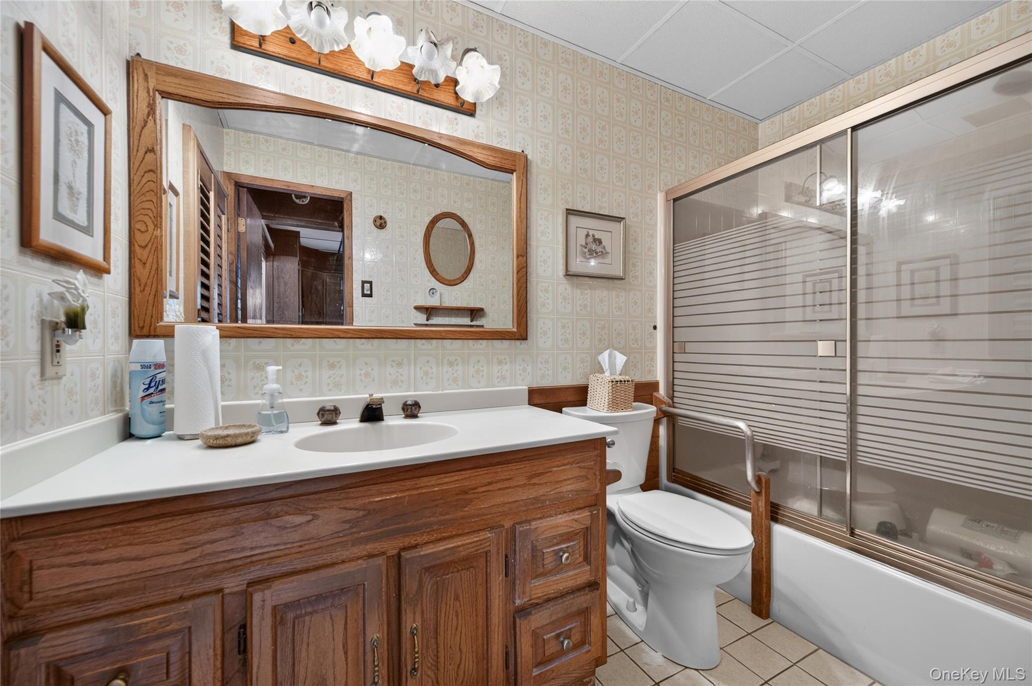 Single Family Cedar Street Suffolk County, NY 11751, MLS-1032012-27