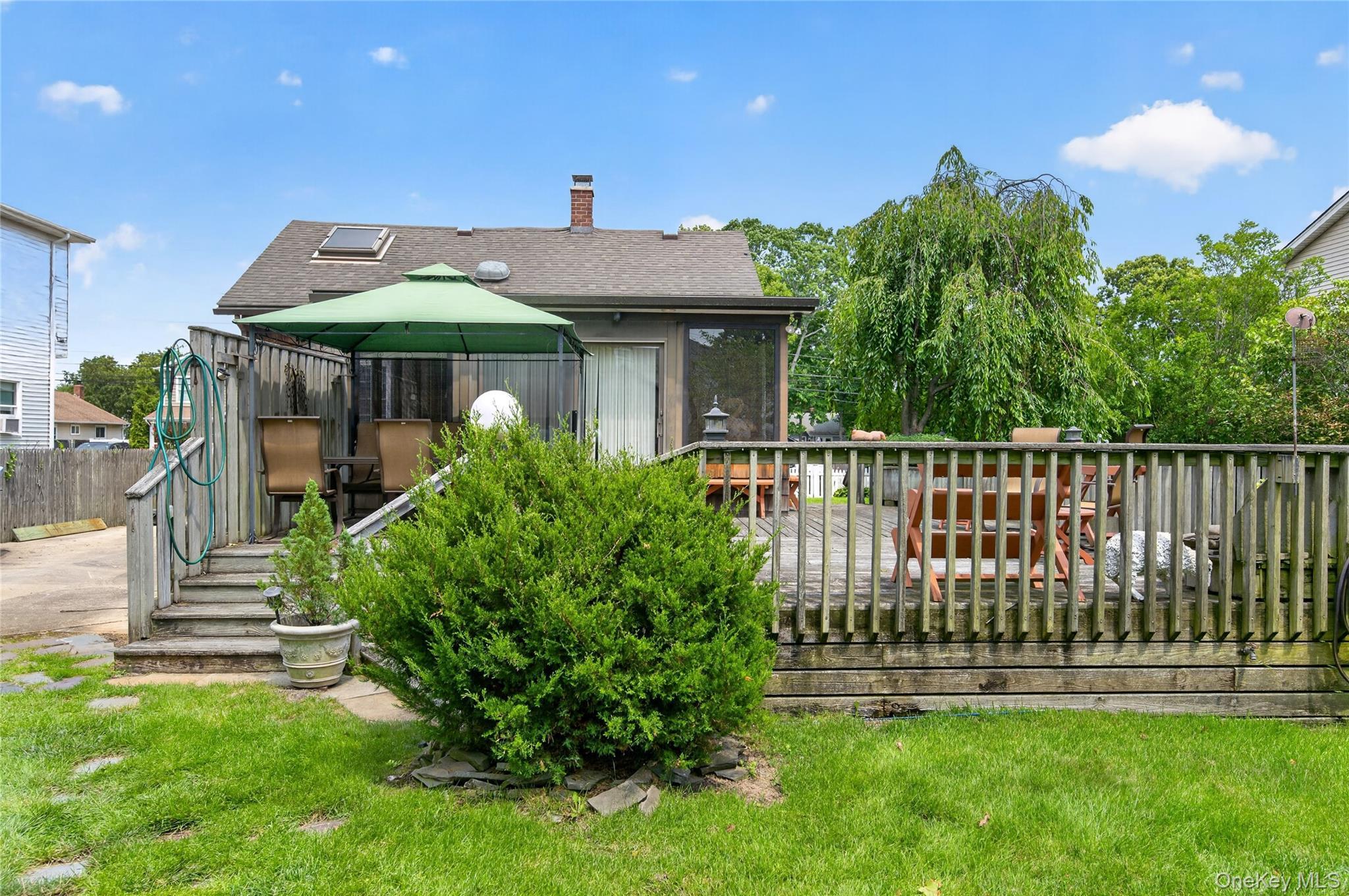 Single Family Cedar Street Suffolk County, NY 11751, MLS-1032012-30