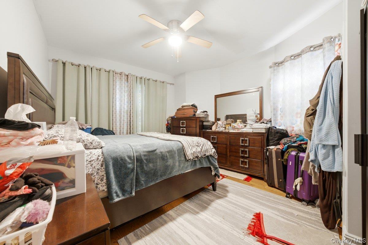 Single Family Bronx Boulevard Bronx, NY 10470, MLS-1032037-16