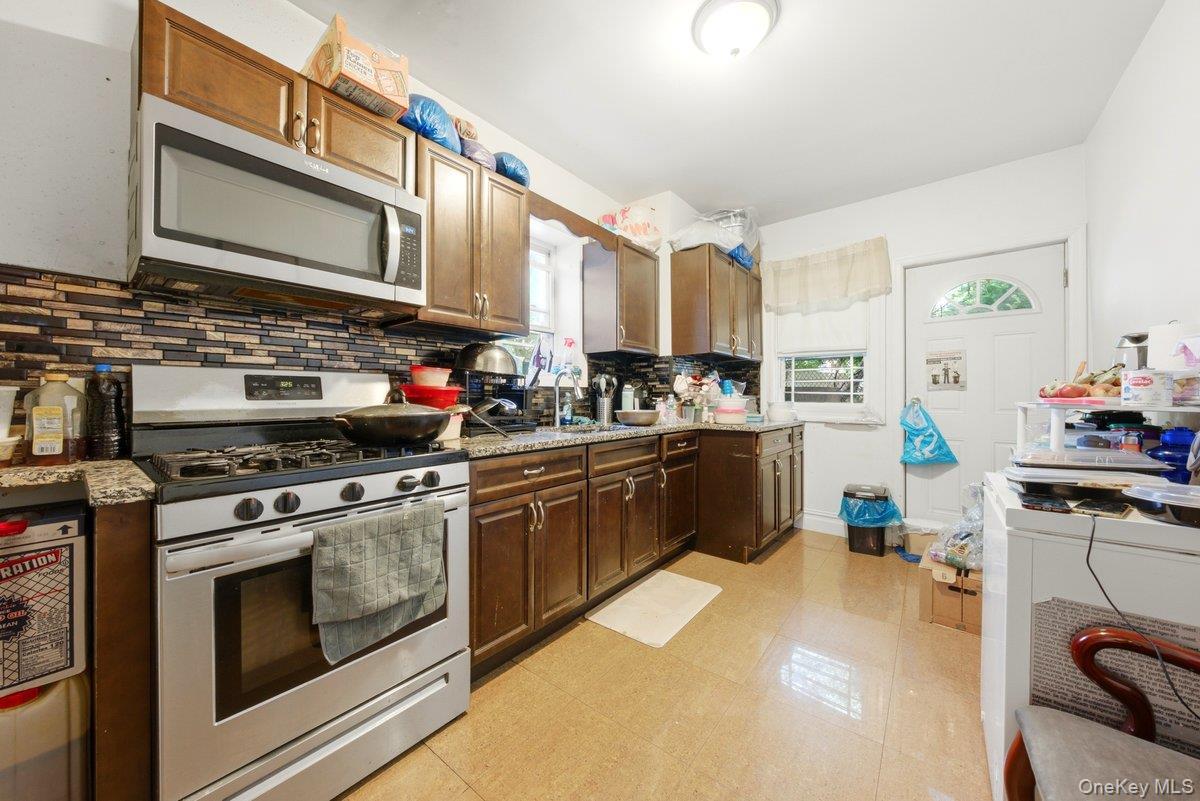 Single Family Bronx Boulevard Bronx, NY 10470, MLS-1032037-17