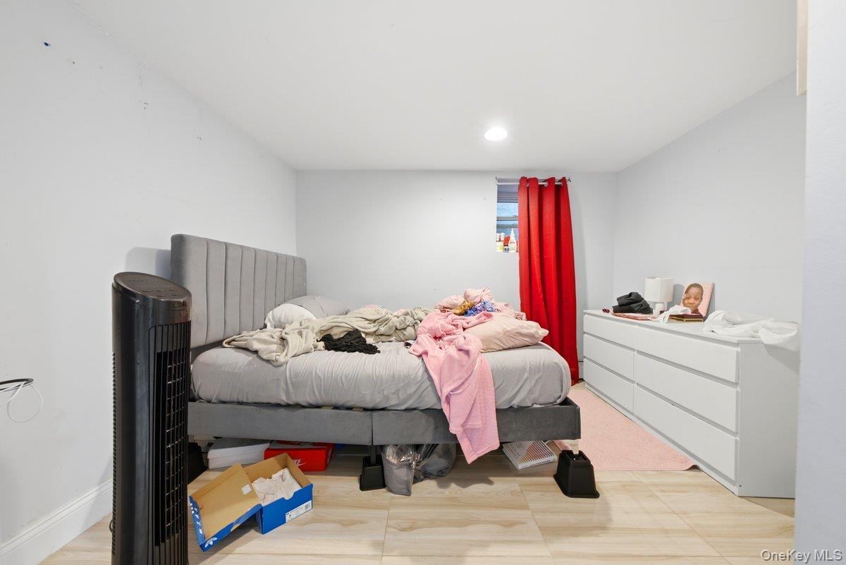Single Family Bronx Boulevard Bronx, NY 10470, MLS-1032037-21