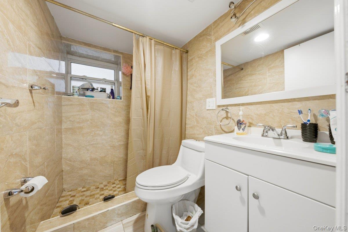 Single Family Bronx Boulevard Bronx, NY 10470, MLS-1032037-22