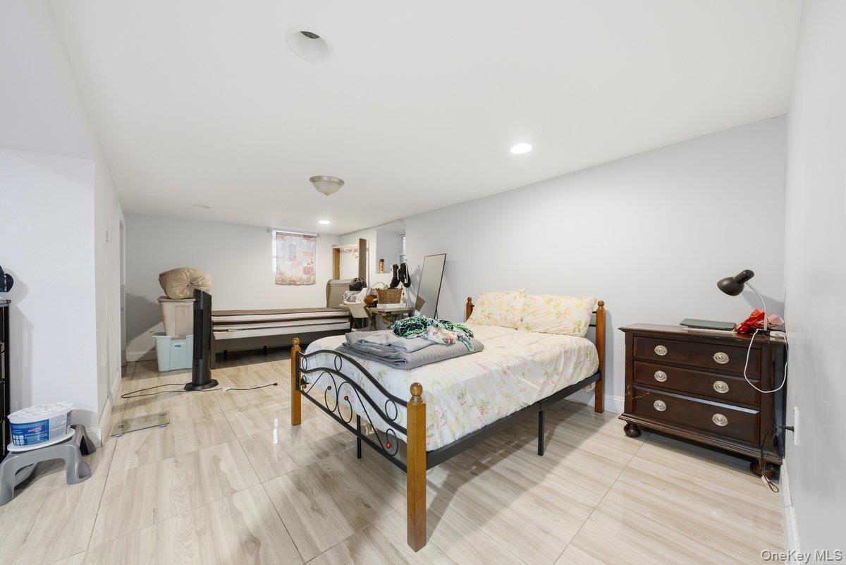 Single Family Bronx Boulevard Bronx, NY 10470, MLS-1032037-23