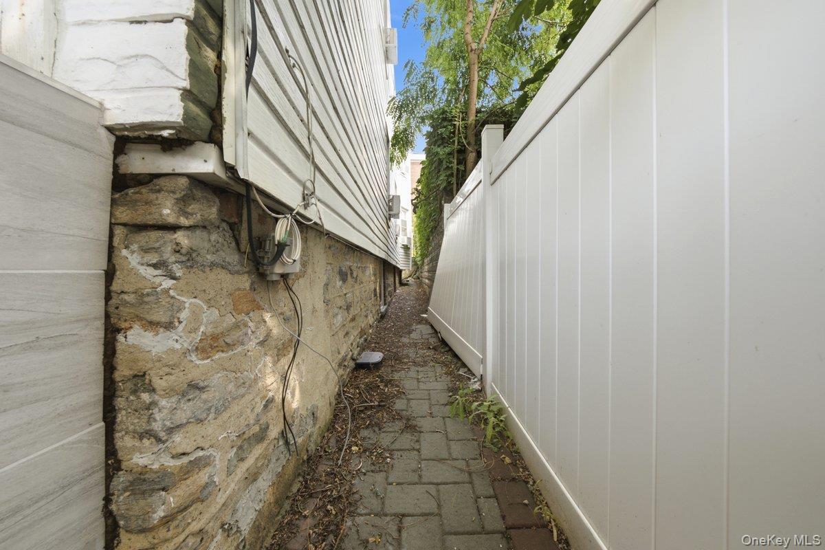 Single Family Bronx Boulevard Bronx, NY 10470, MLS-1032037-26
