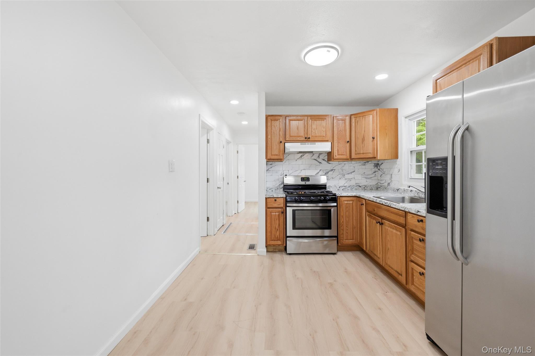 Single Family Bourdois Avenue Suffolk County, NY 11713, MLS-1032046-12