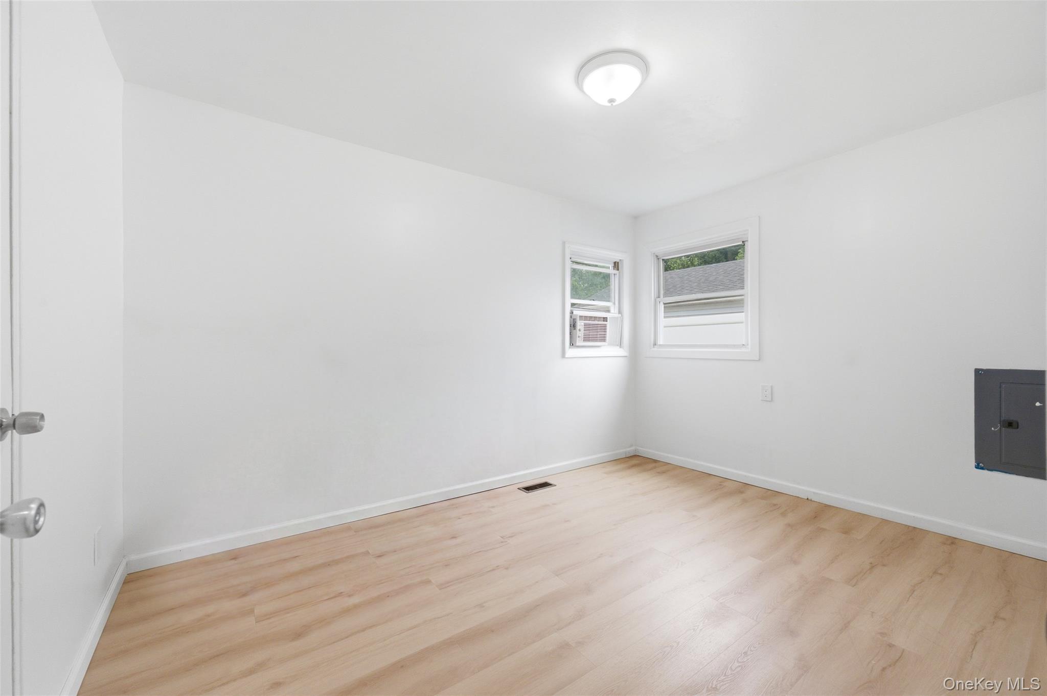 Single Family Bourdois Avenue Suffolk County, NY 11713, MLS-1032046-15