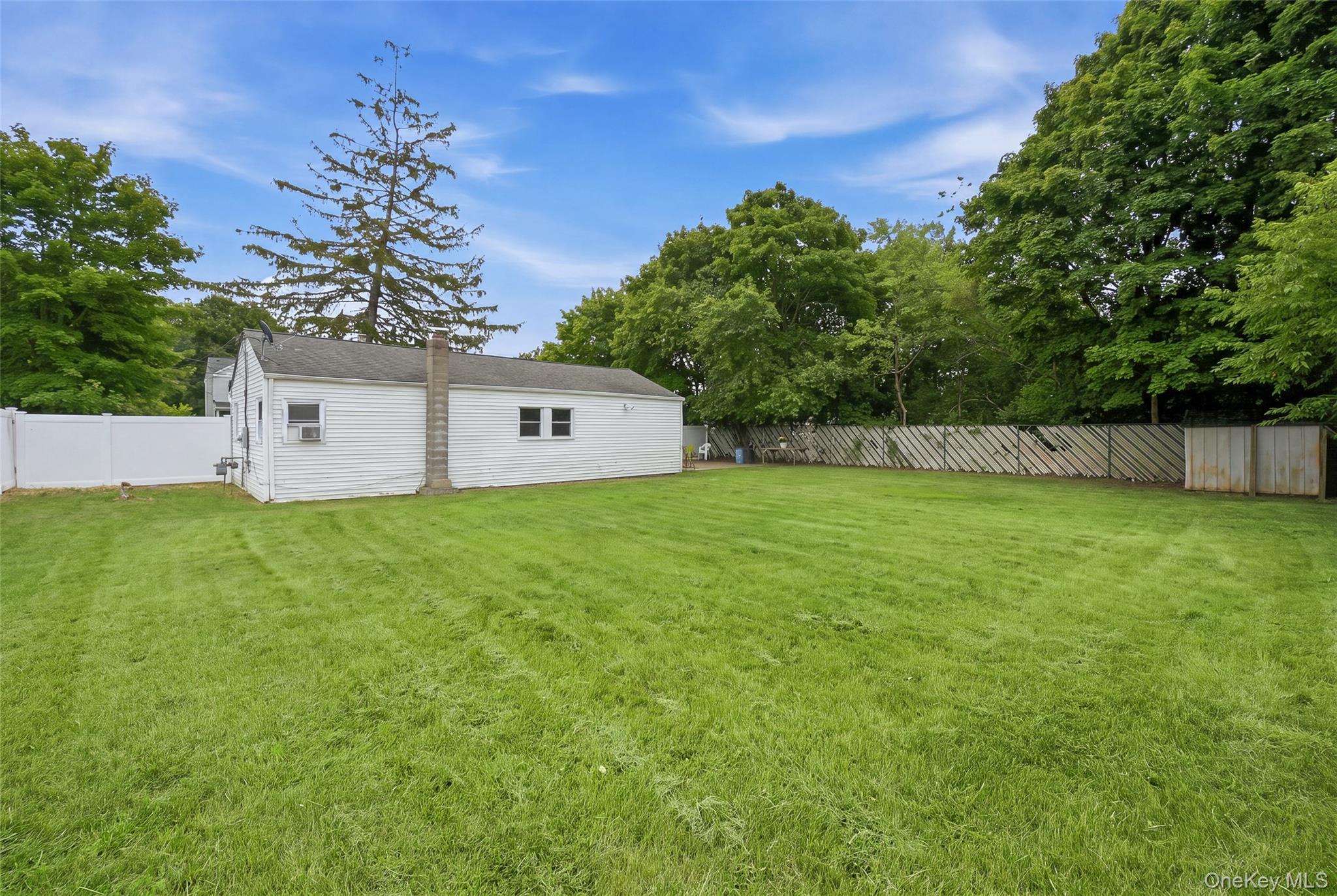 Single Family Bourdois Avenue Suffolk County, NY 11713, MLS-1032046-21