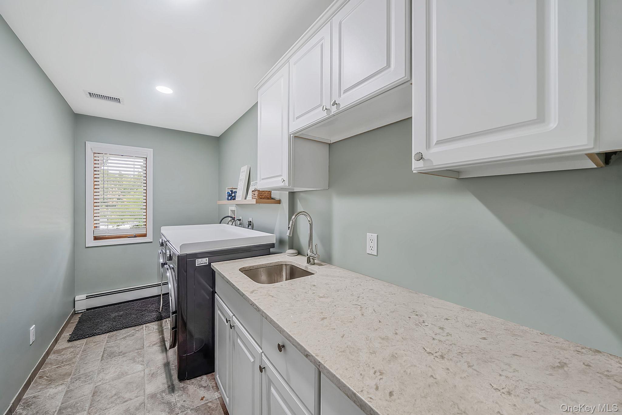 Single Family Robinson Avenue Suffolk County, NY 11772, MLS-1032055-27