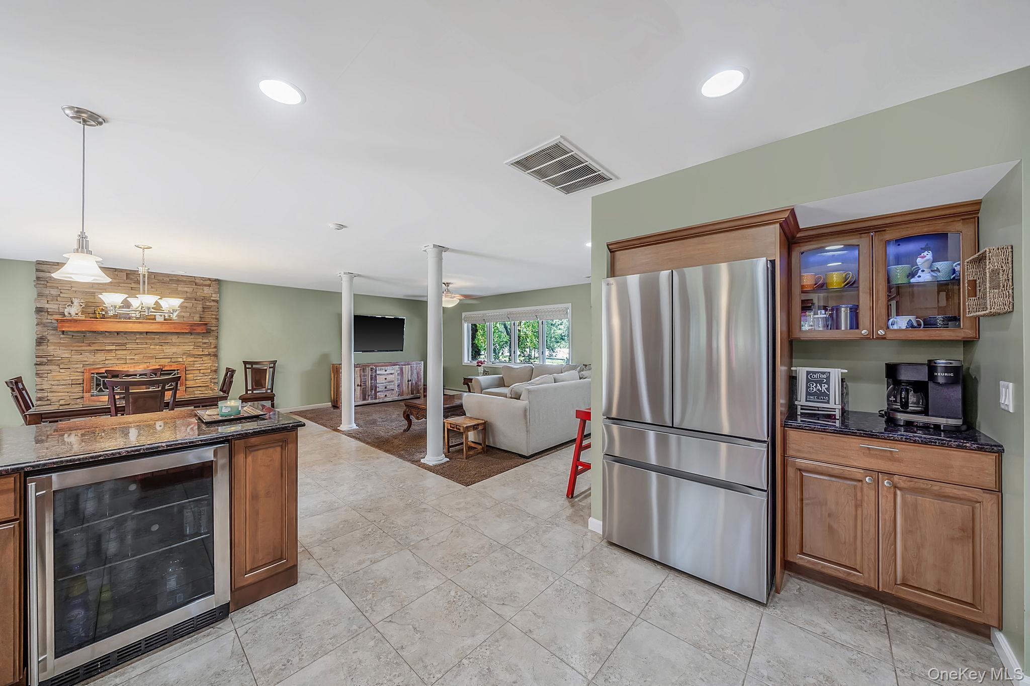 Single Family Robinson Avenue Suffolk County, NY 11772, MLS-1032055-9