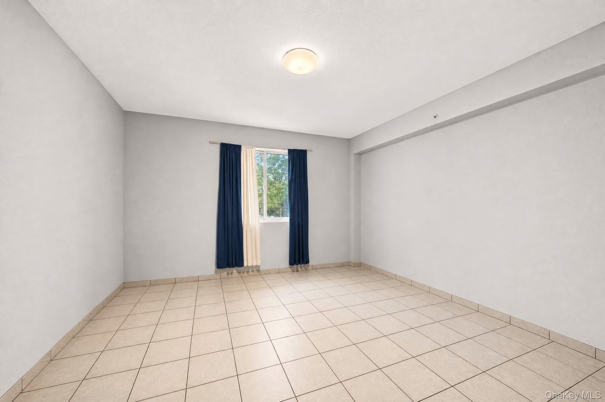 Single Family Tappen Court Staten Island, NY 10304, MLS-1032085-11