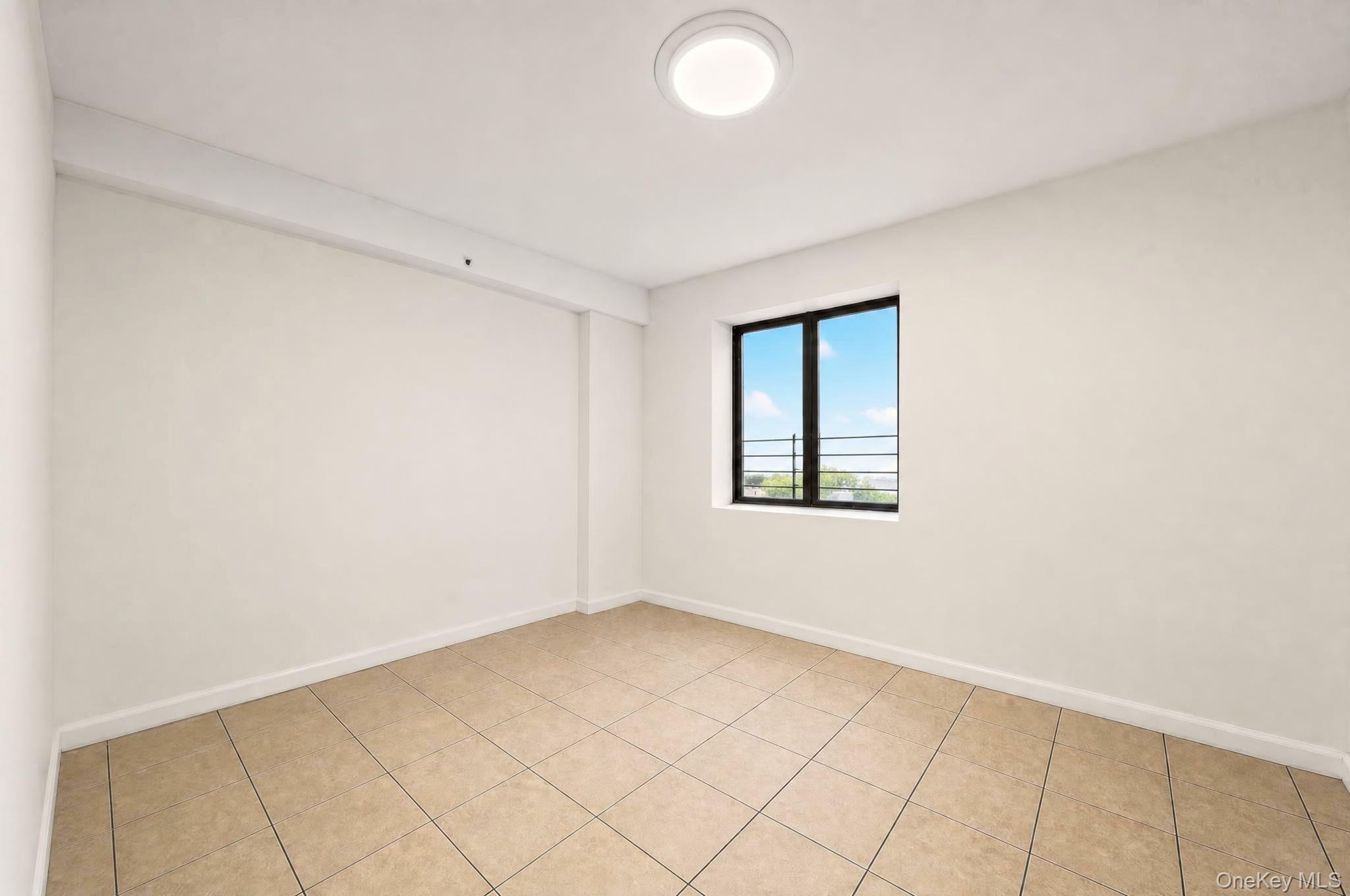 Single Family Tappen Court Staten Island, NY 10304, MLS-1032085-12
