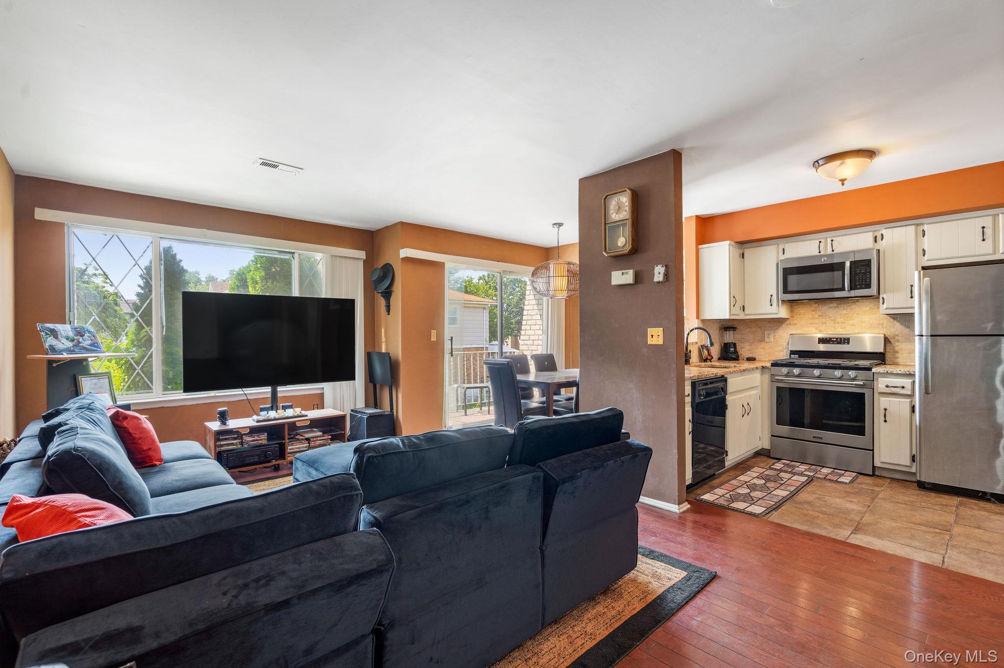 Single Family Vogel Loop Staten Island, NY 10314, MLS-1032088-3