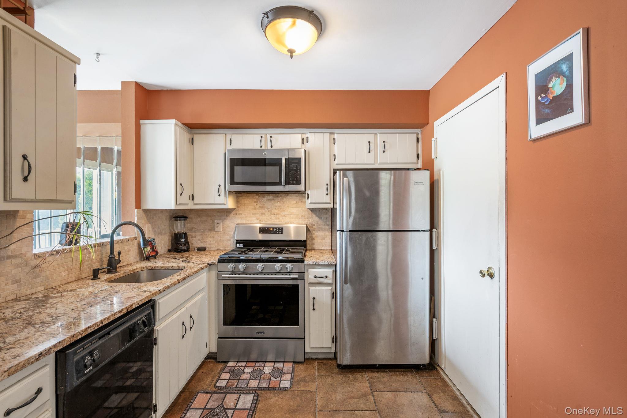 Single Family Vogel Loop Staten Island, NY 10314, MLS-1032088-4