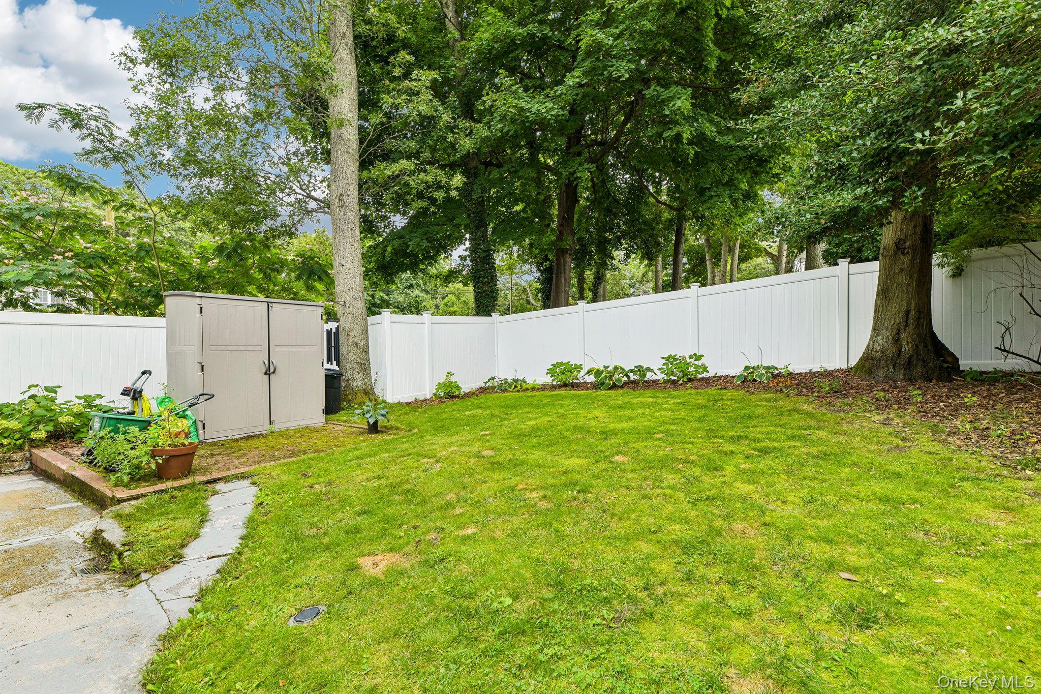 Single Family Solitaire Road Suffolk County, NY 11778, MLS-1032096-24