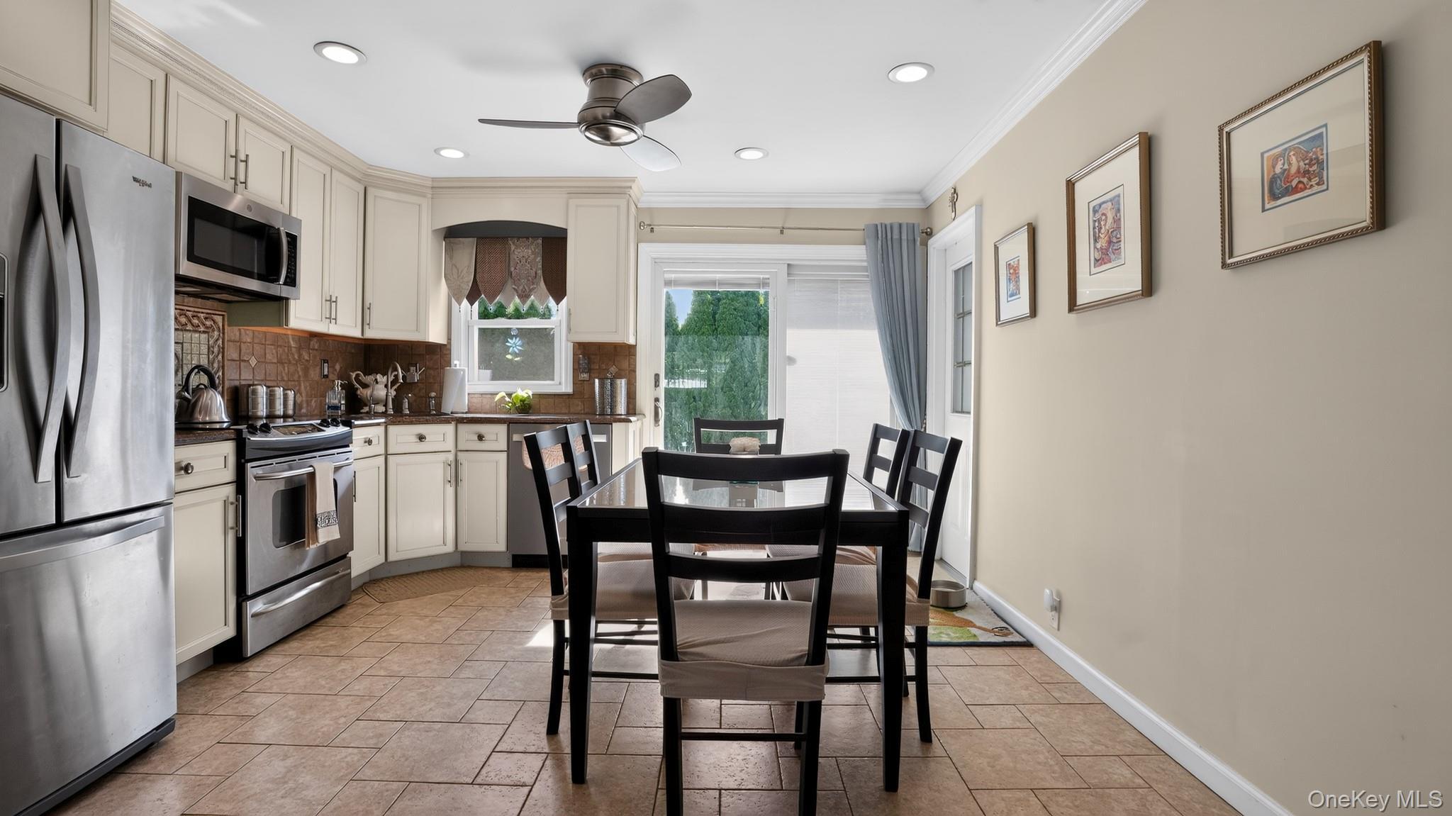 Single Family S 5th Street  Nassau County, NY 11714, MLS-1032127-11