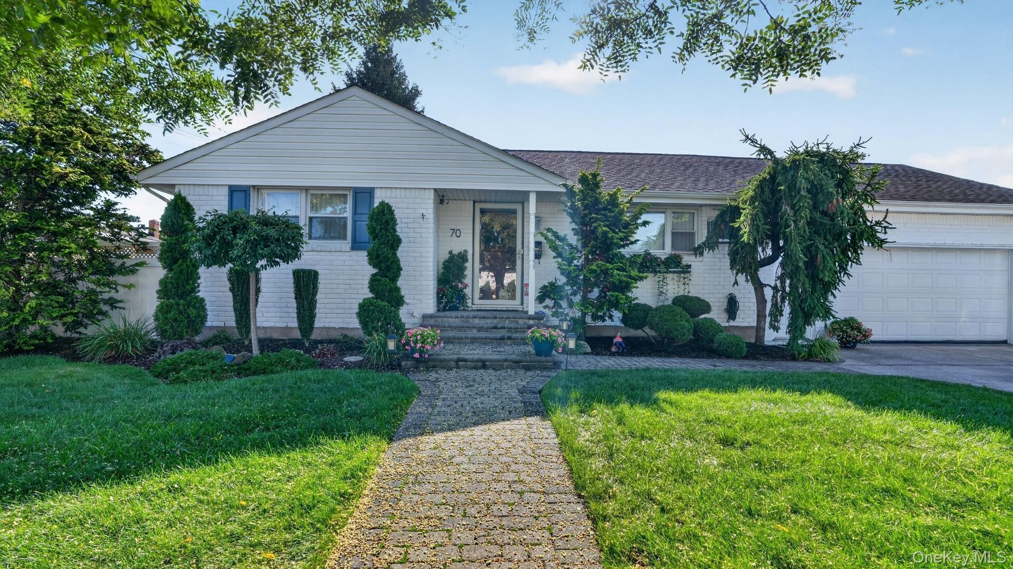 Single Family S 5th Street  Nassau County, NY 11714, MLS-1032127-2