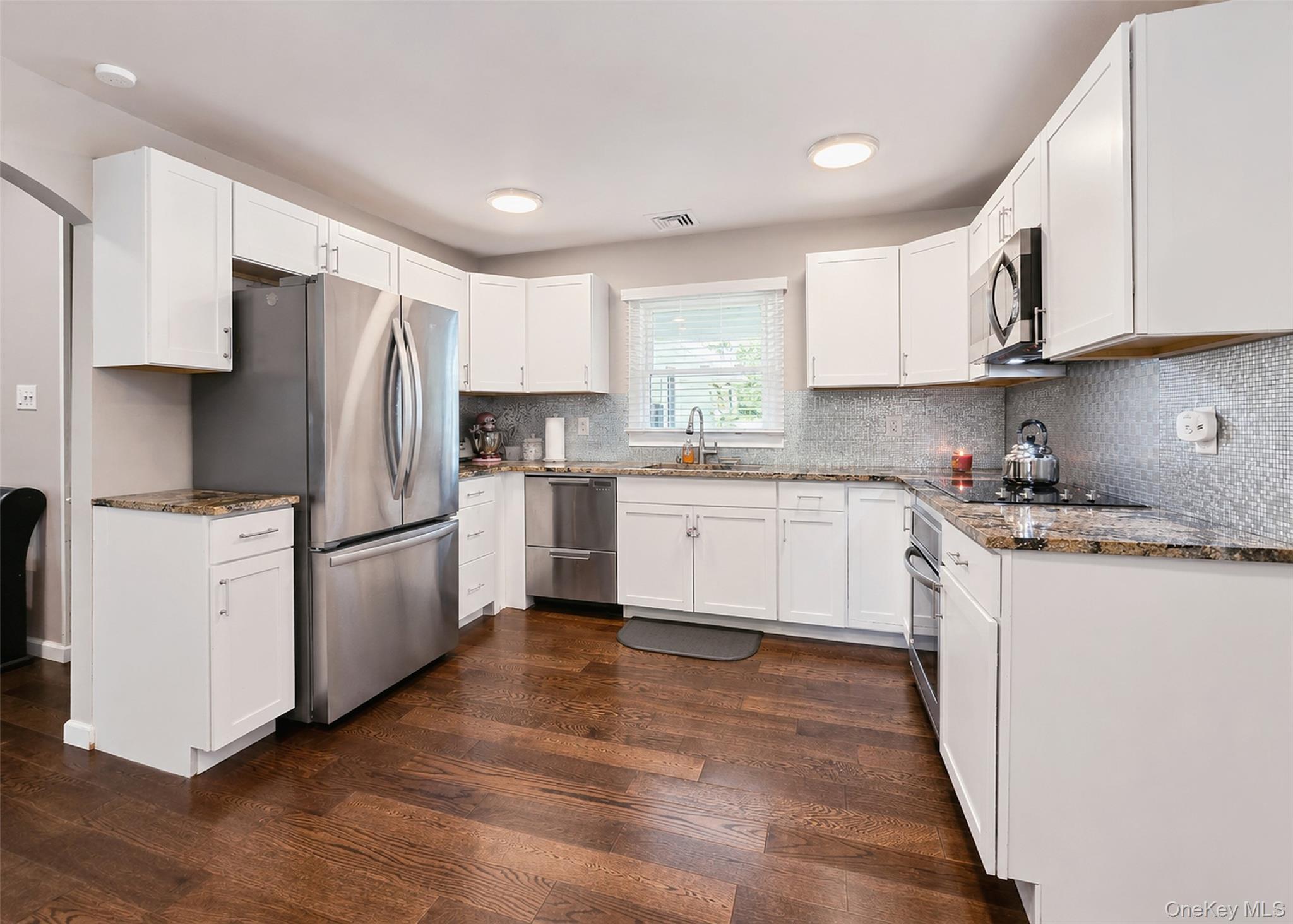 Single Family Pennaquid Road Suffolk County, NY 11727, MLS-1032132-8