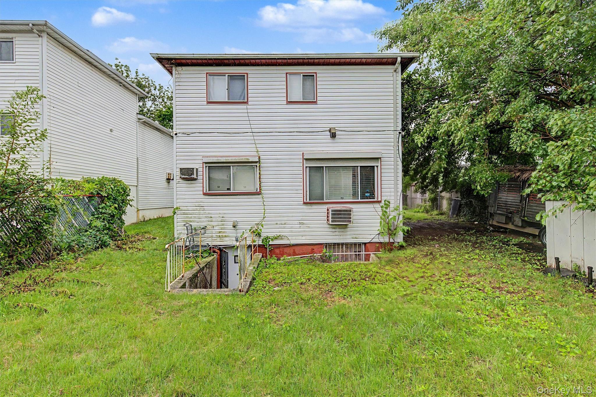 Single Family N Conduit Avenue  Queens, NY 11434, MLS-1032138-17