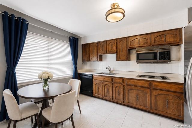 Single Family N Conduit Avenue  Queens, NY 11434, MLS-1032138-6