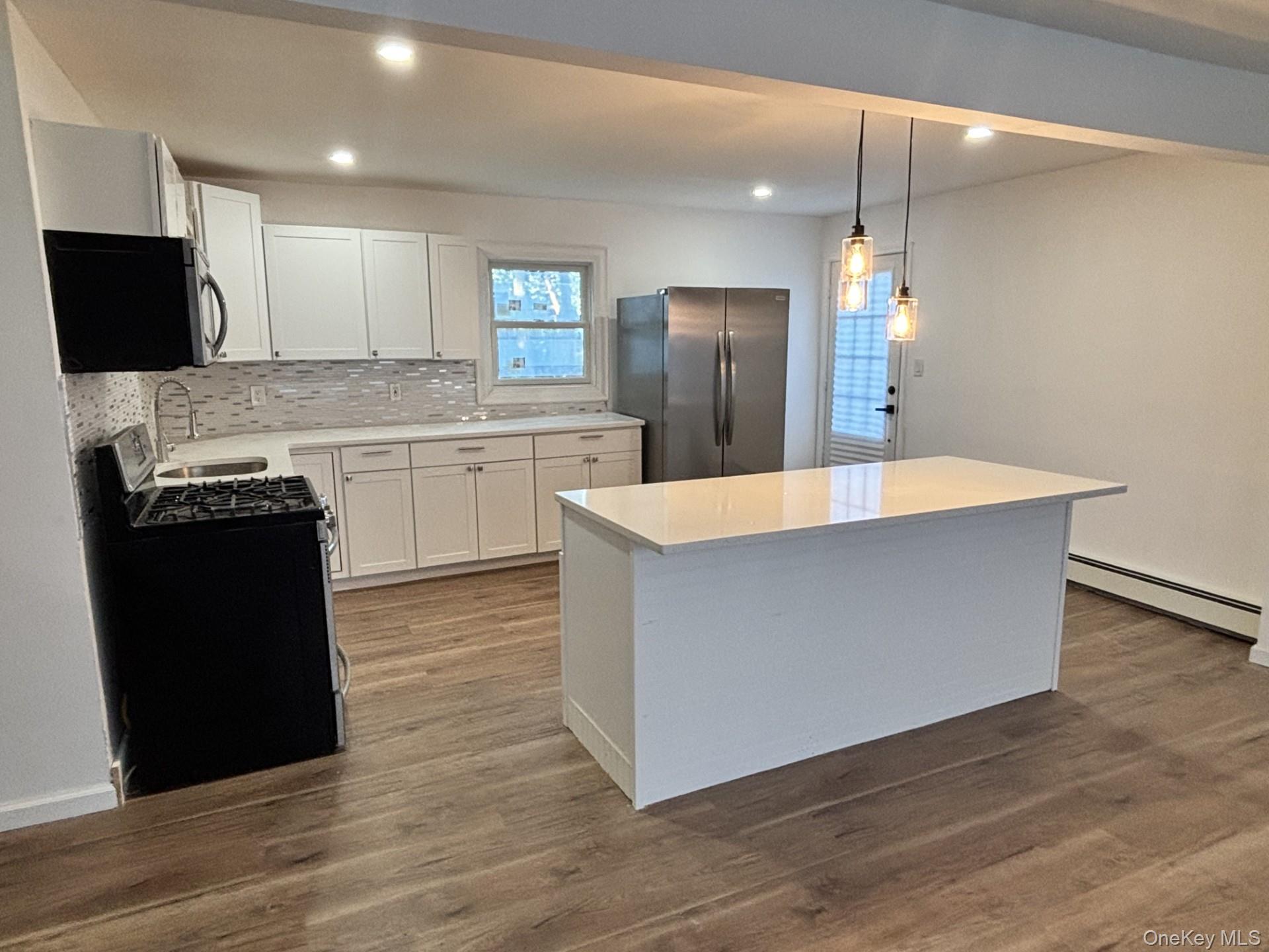 Single Family State Avenue  Suffolk County, NY 11798, MLS-1032162-6