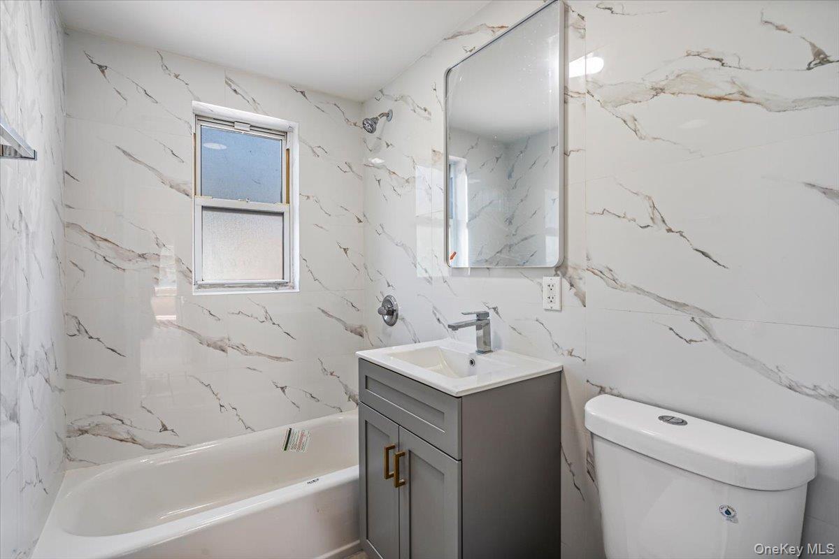 Single Family Parsons Boulevard  Queens, NY 11365, MLS-1032211-11